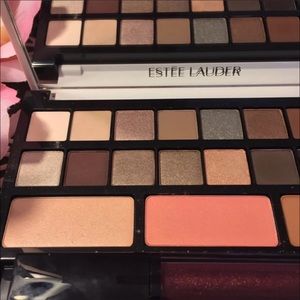 Estée Lauder PlatinumStar 16 Eyeshadow pallet with Blush